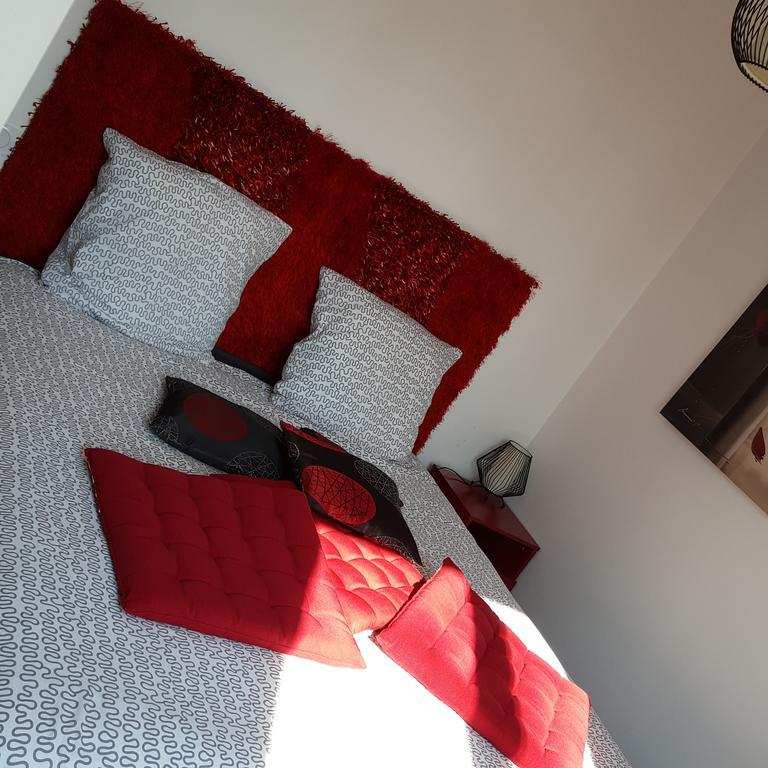 Hotel Le 6 3 Home Port En Bessin Exterior foto